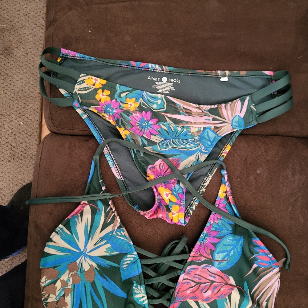 Shade & Shore Women's Floral Bikini Set - Green and Pink